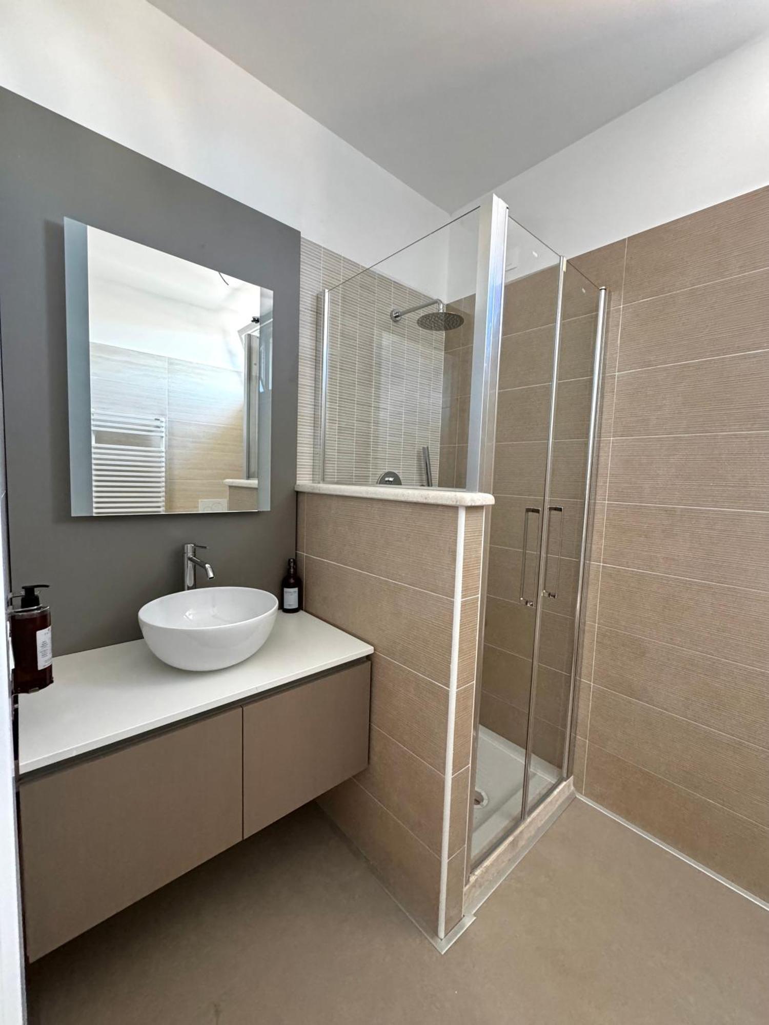 Aptments3 - Real Estate Solutions Apartment *